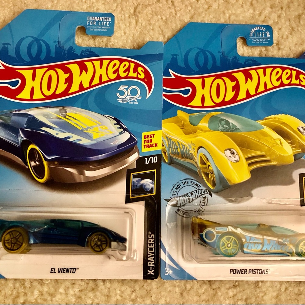 Hot Wheels Treasure Hunt Cars (2)